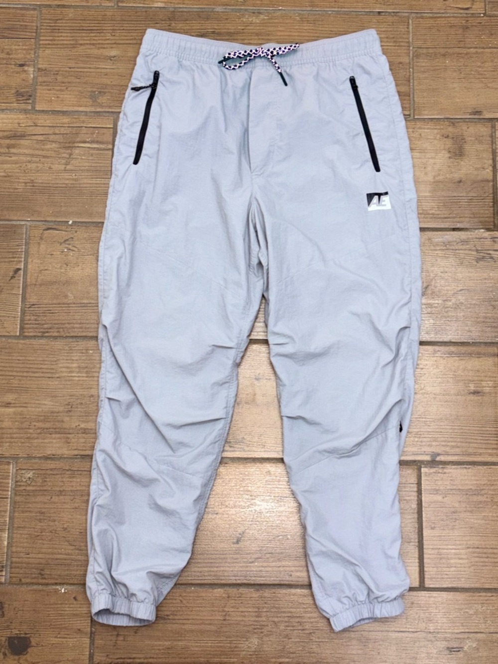 American Eagle Grey Windbreaker Joggers Gorpcore Size Small Drawstring Waist